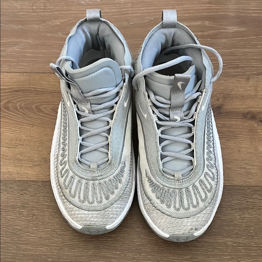 Nike Light Gray Athletic Shoes
